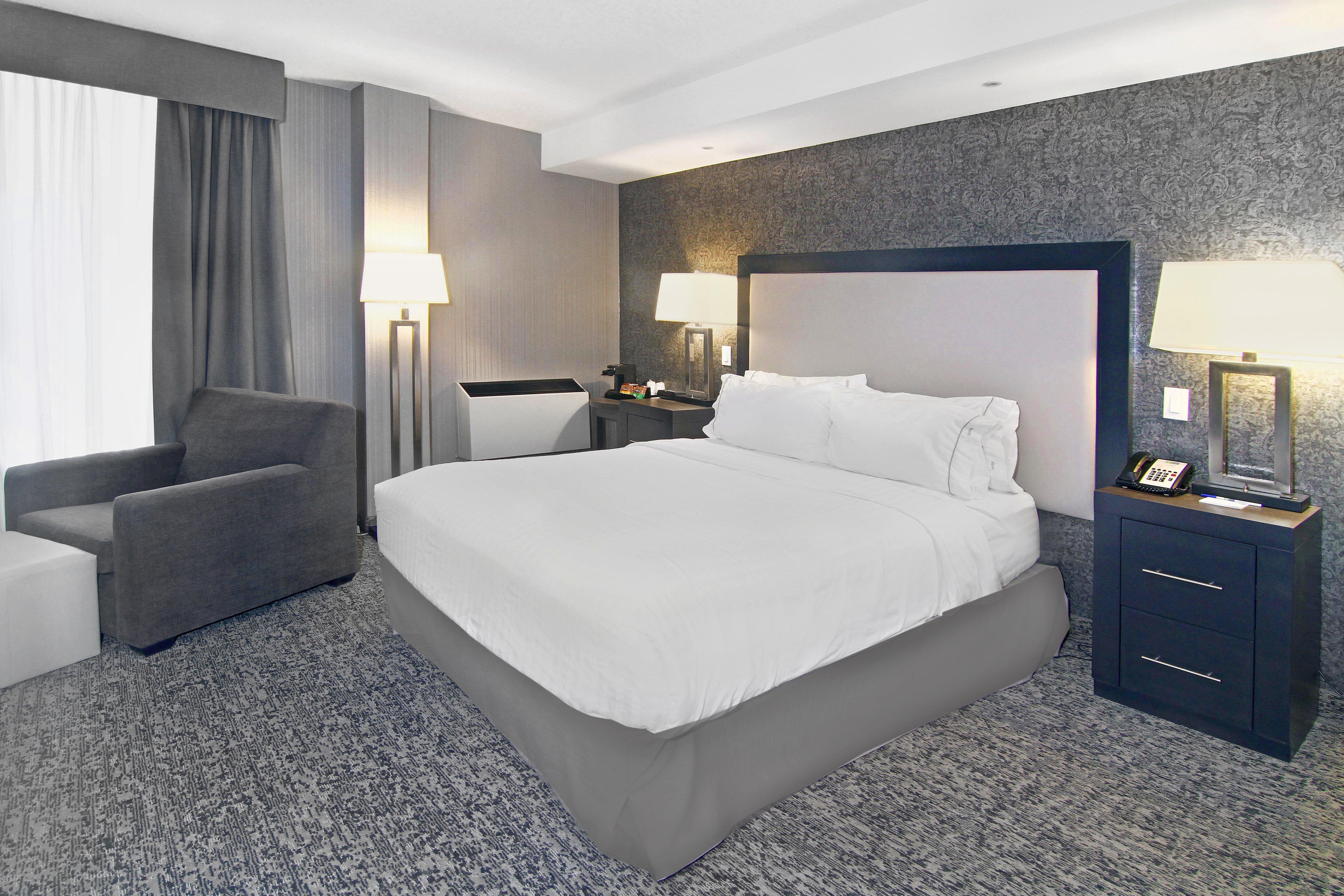 Holiday Inn Express And Suites Calgary By Ihg Экстерьер фото
