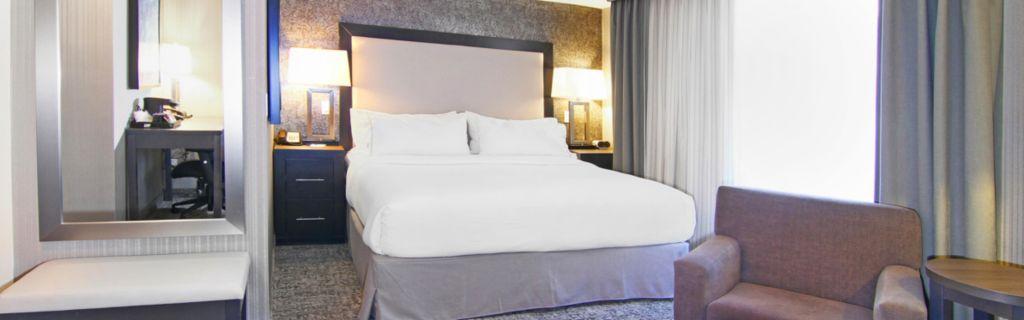 Holiday Inn Express And Suites Calgary By Ihg Экстерьер фото