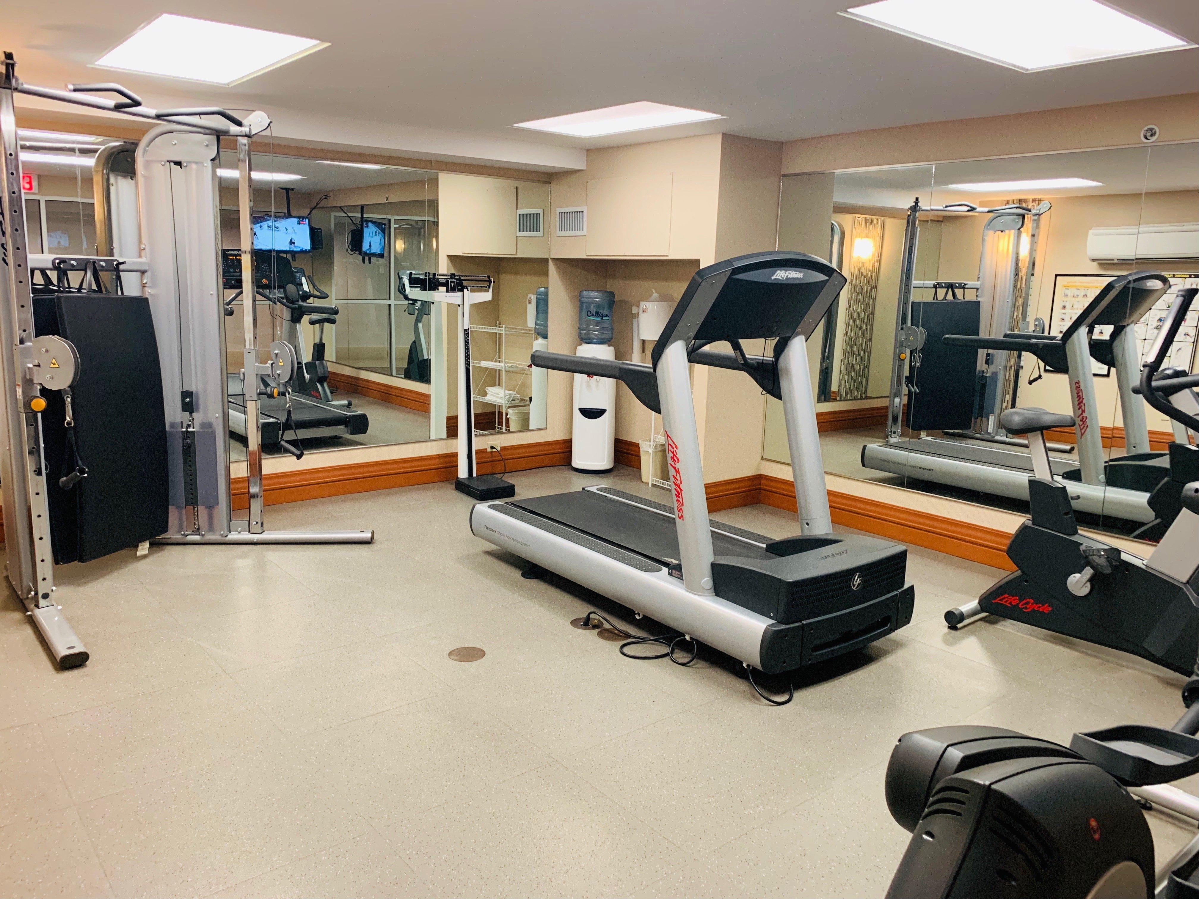 Holiday Inn Express And Suites Calgary By Ihg Экстерьер фото