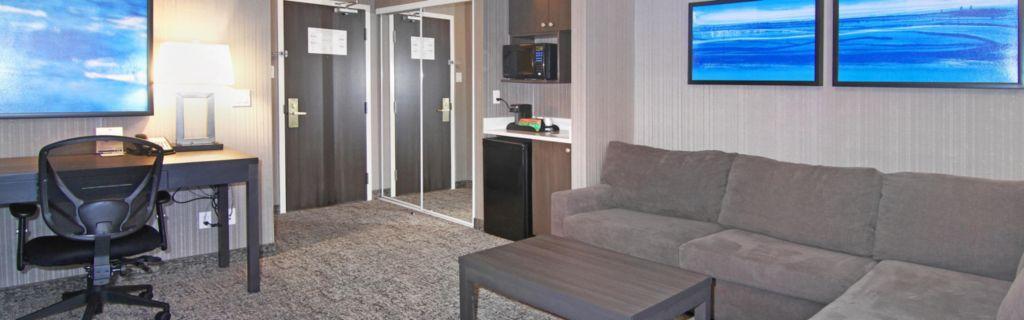 Holiday Inn Express And Suites Calgary By Ihg Экстерьер фото