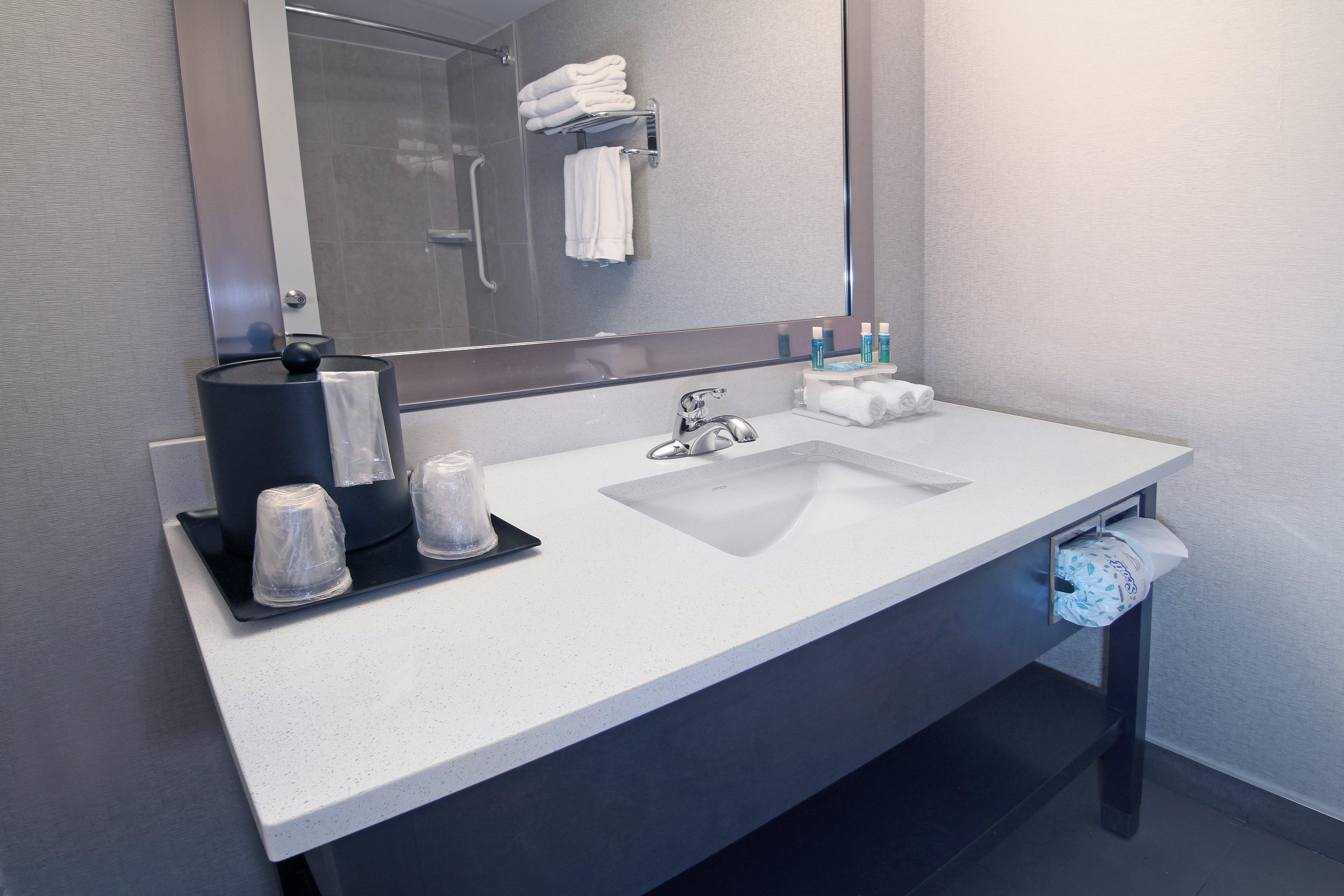 Holiday Inn Express And Suites Calgary By Ihg Экстерьер фото