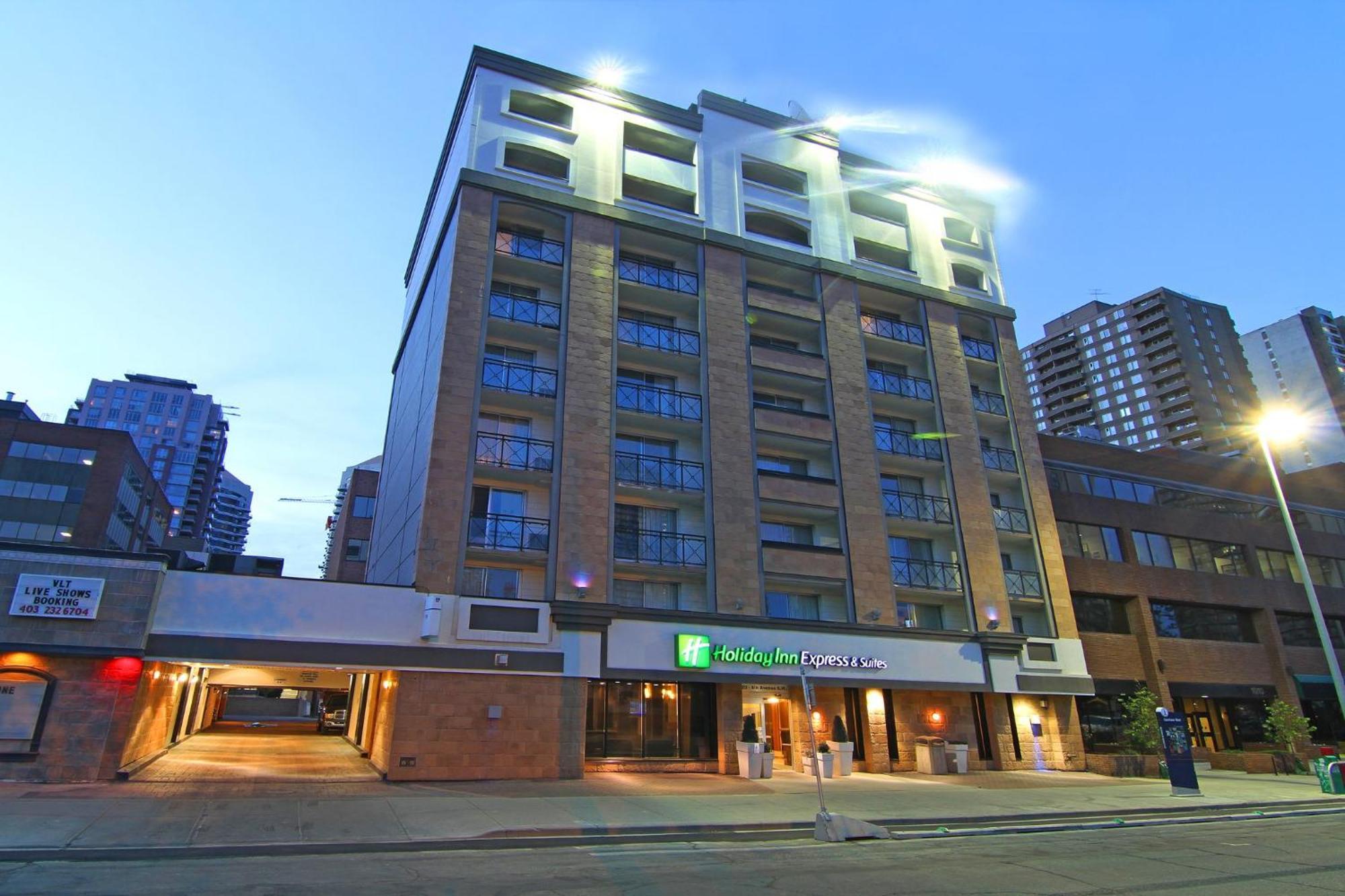 Holiday Inn Express And Suites Calgary By Ihg Экстерьер фото